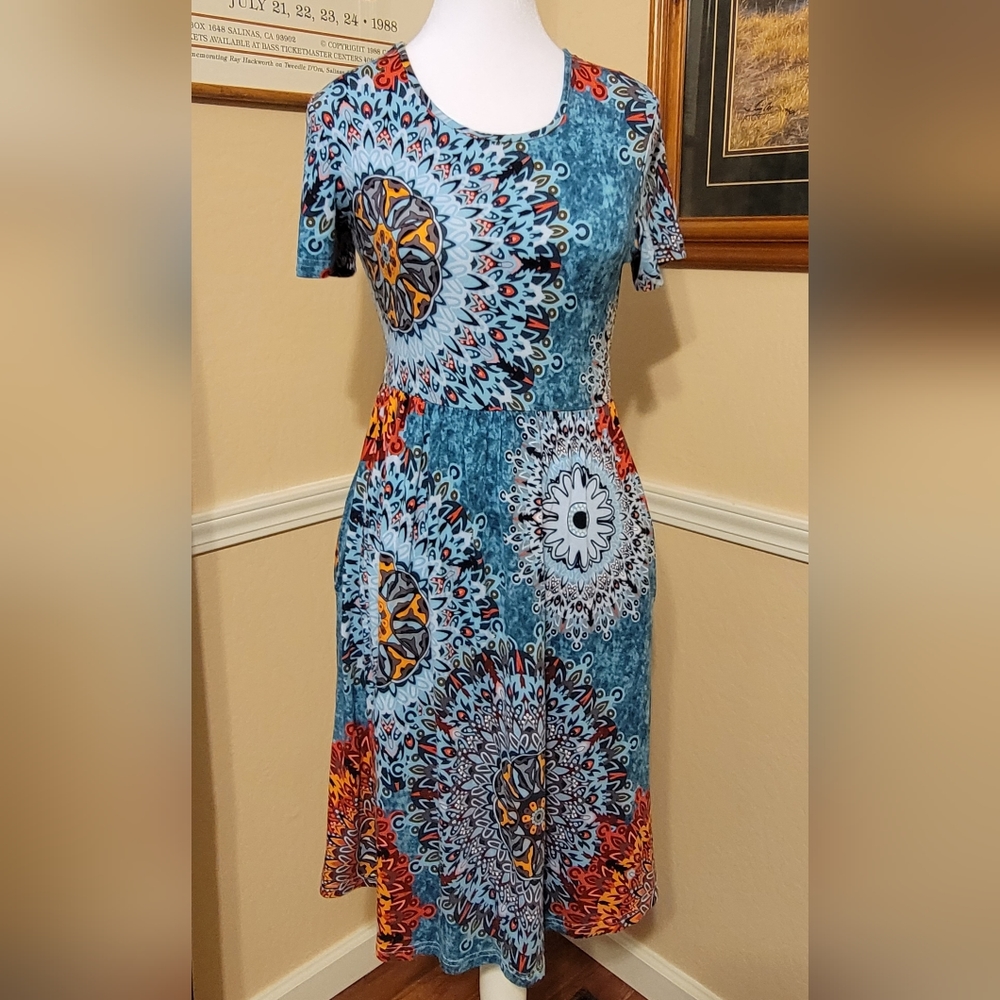 % Cute and Compfy Dress - Size S